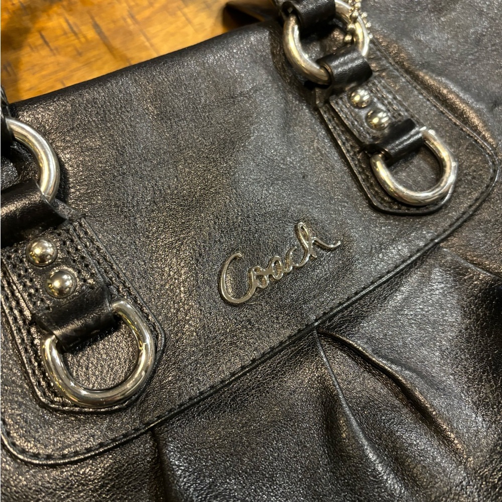 Coach - Picture 2 of 11